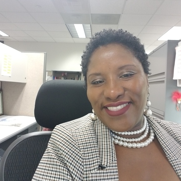 Meet your Posher, Phyllis - Picture 1 of 1